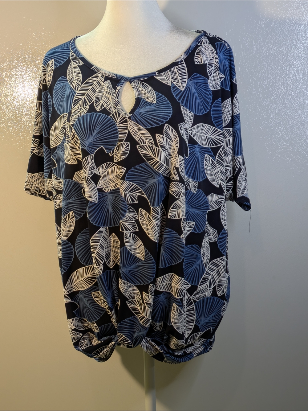 SJS Navy and White Leaf Print Keyhole Blouse